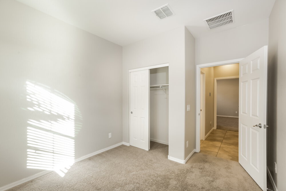 Building Photo - 3882 E Alamo St