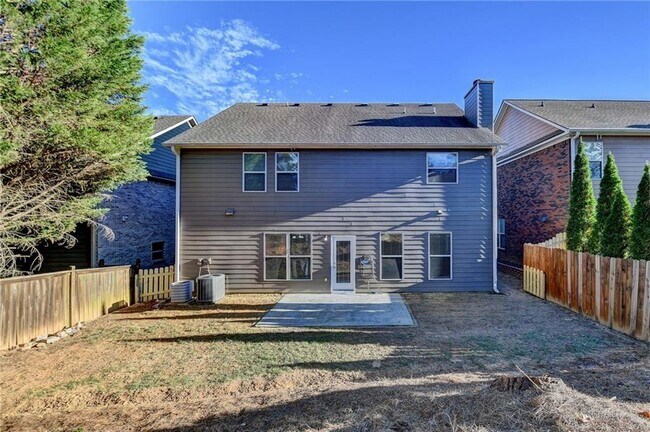 Building Photo - 522 Suwanee Oaks Dr NE