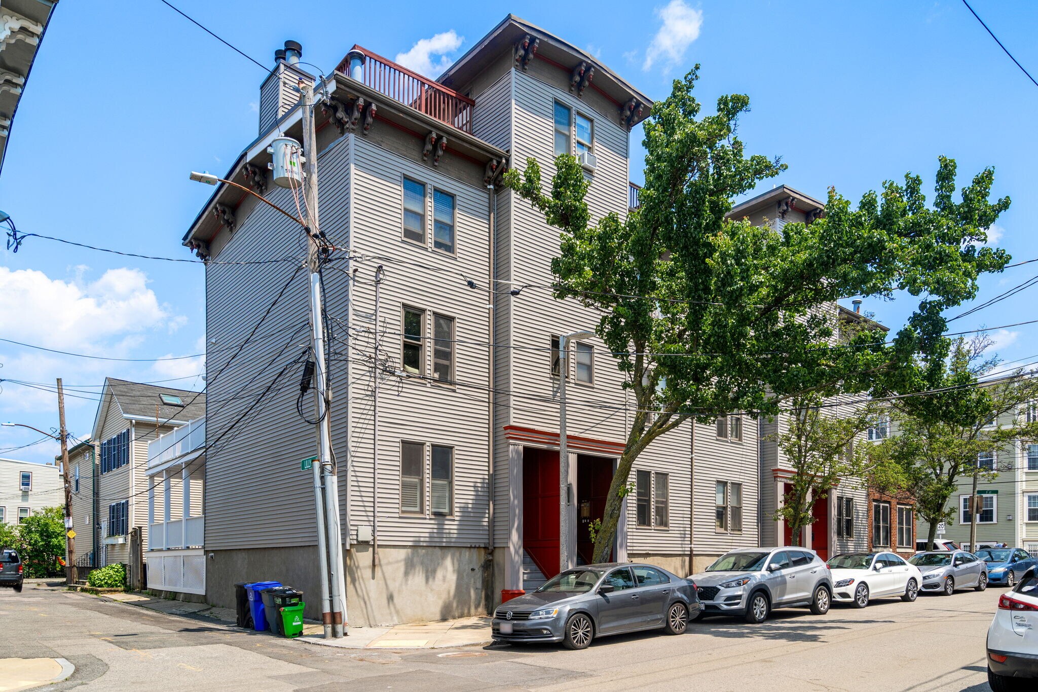 Building Photo - 186 W 7th St