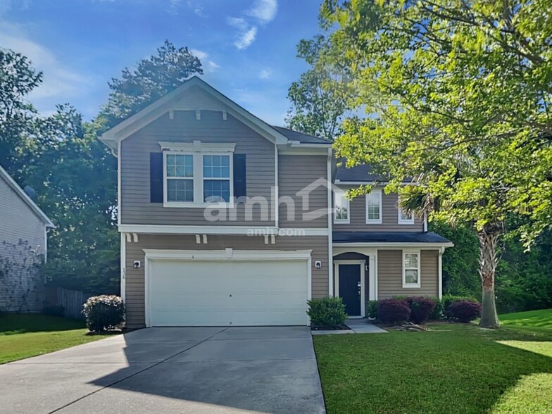 Primary Photo - 136 Graduate Ln
