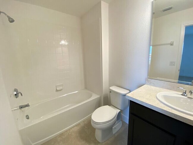Building Photo - Hanover Lakes-4957 Olivia Court St. Cloud,...