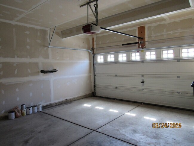 Building Photo - 494 S Jade Ln