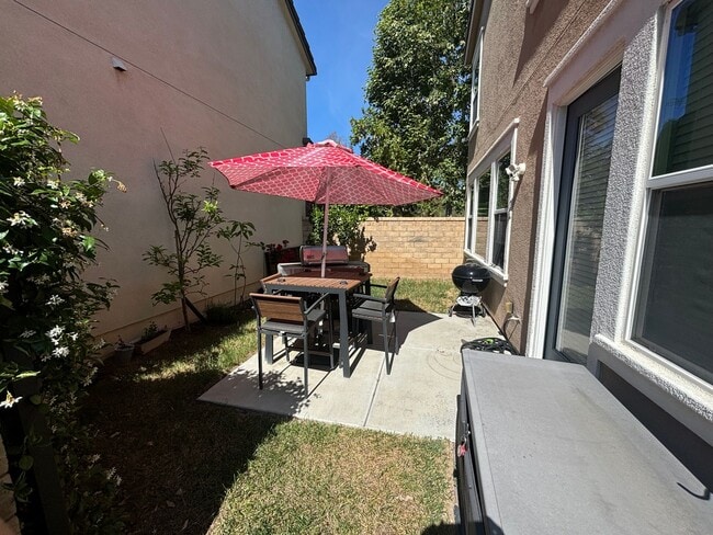 Building Photo - Beautifully Remodeled 3-Bedroom Home in Va...