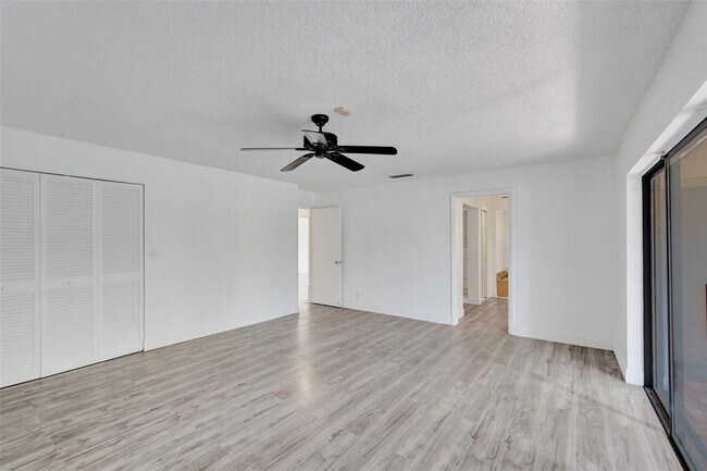 Building Photo - 103 Heatherbrook Way