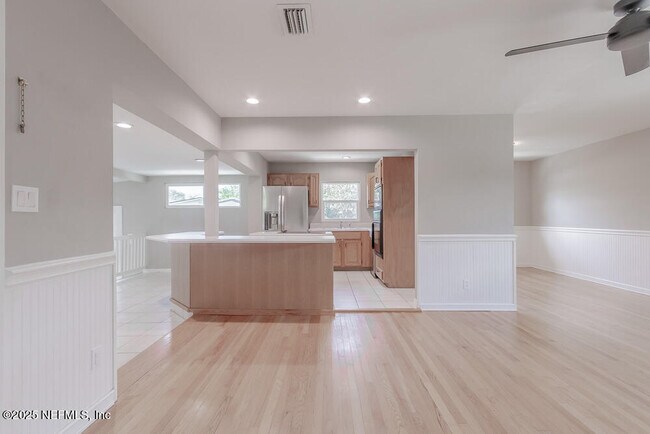 Building Photo - 5640 Coppedge Ave