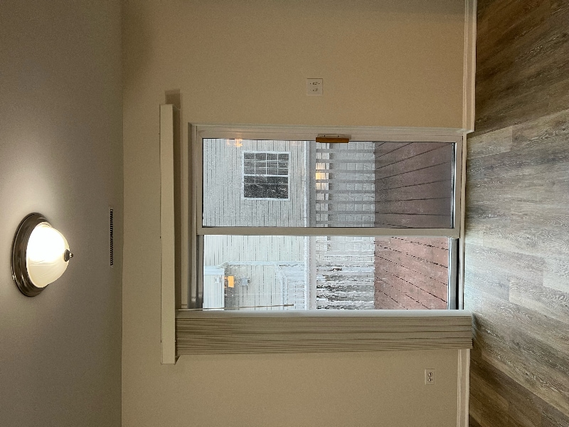 Building Photo - 275 W Whispering Oaks Ln