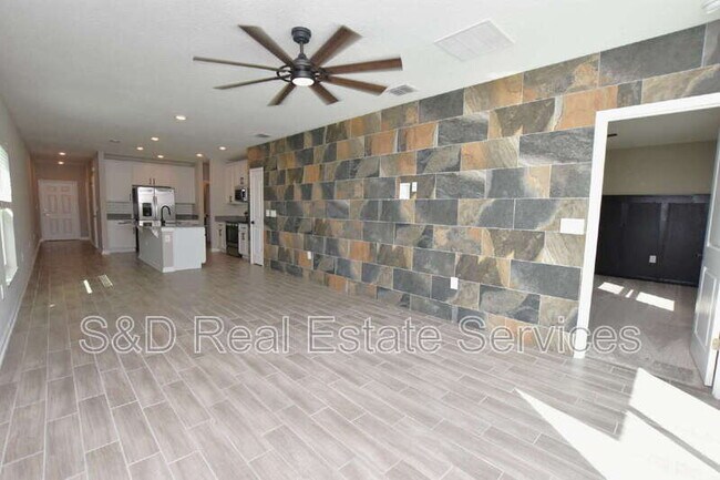 Building Photo - 427 Cool Summer Ln