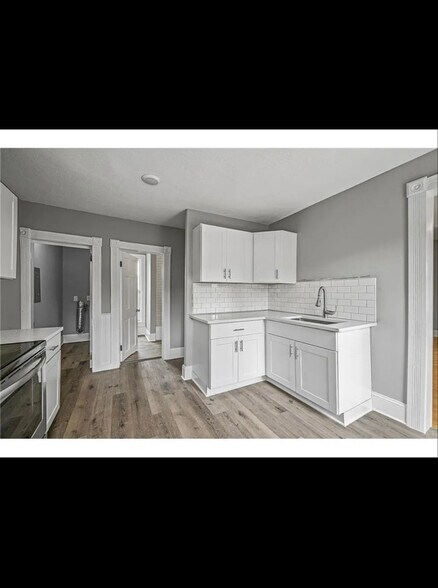 Building Photo - 608 Beaumont St E