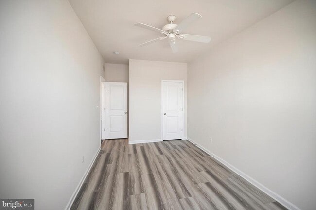 Building Photo - 208 Freesia Ln