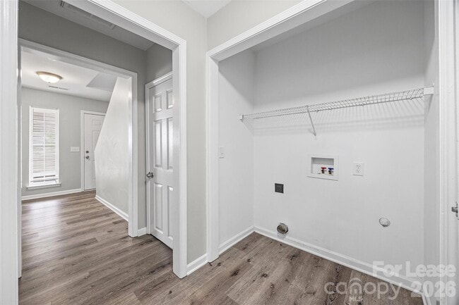Building Photo - 5194 Brooktree Dr