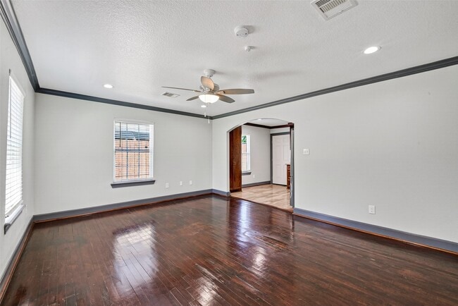 Building Photo - 7623 McHenry St