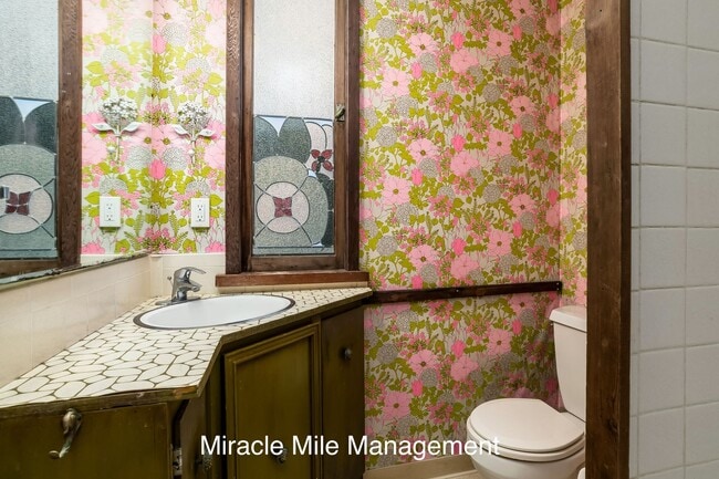 Building Photo - Unique Tudor Style Home with bonus cottage