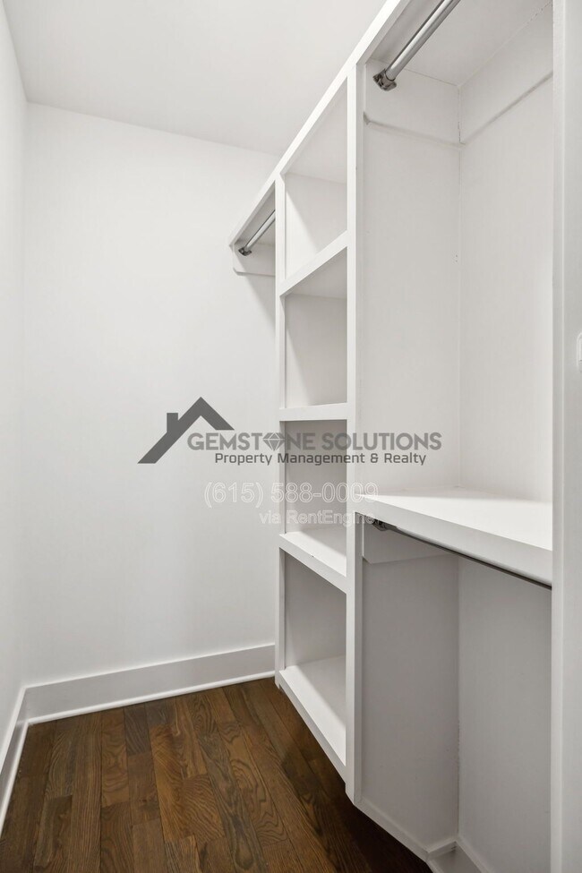 Building Photo - 1609 9th Ave N