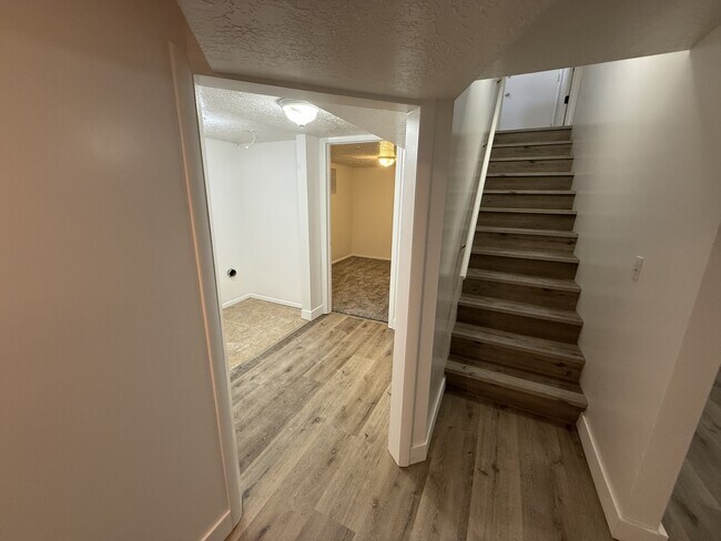 Building Photo - 4299 W Deno Dr