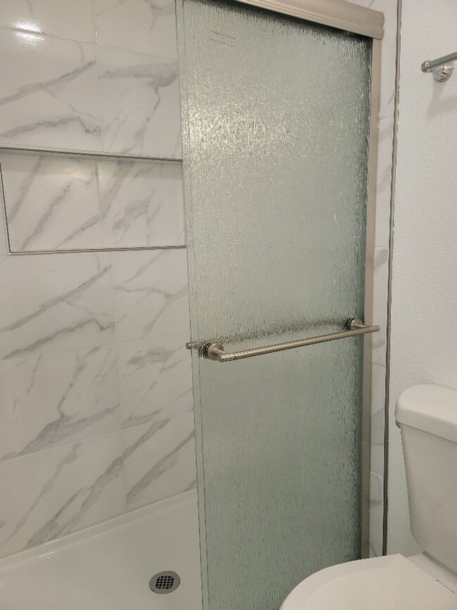 Building Photo - Remodeled 3 bed/2 bath in High Point/West ...
