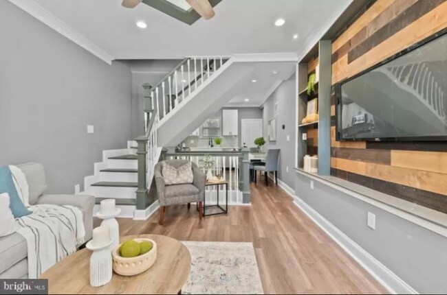 Building Photo - 3248 Leverton Ave