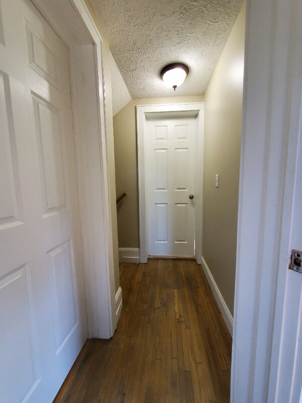 Building Photo - 90 E 8th Ave