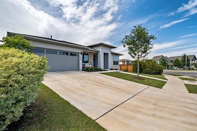 Building Photo - 7600 Hillock Terrace