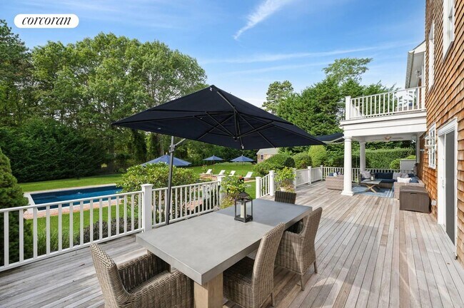 Building Photo - 270 Montauk Hwy