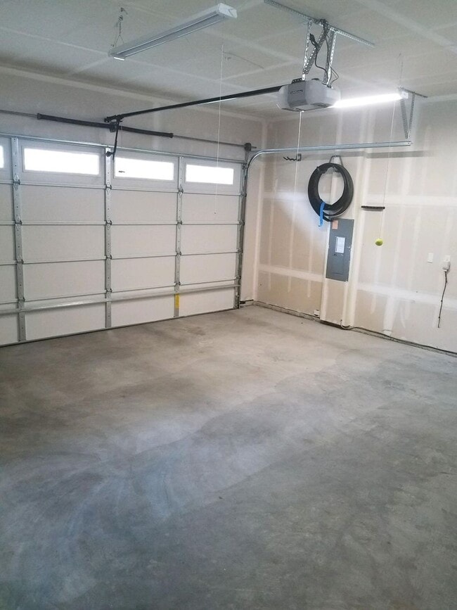 Building Photo - 4 Bedroom Home in Silverdale's Woodbridge Community!