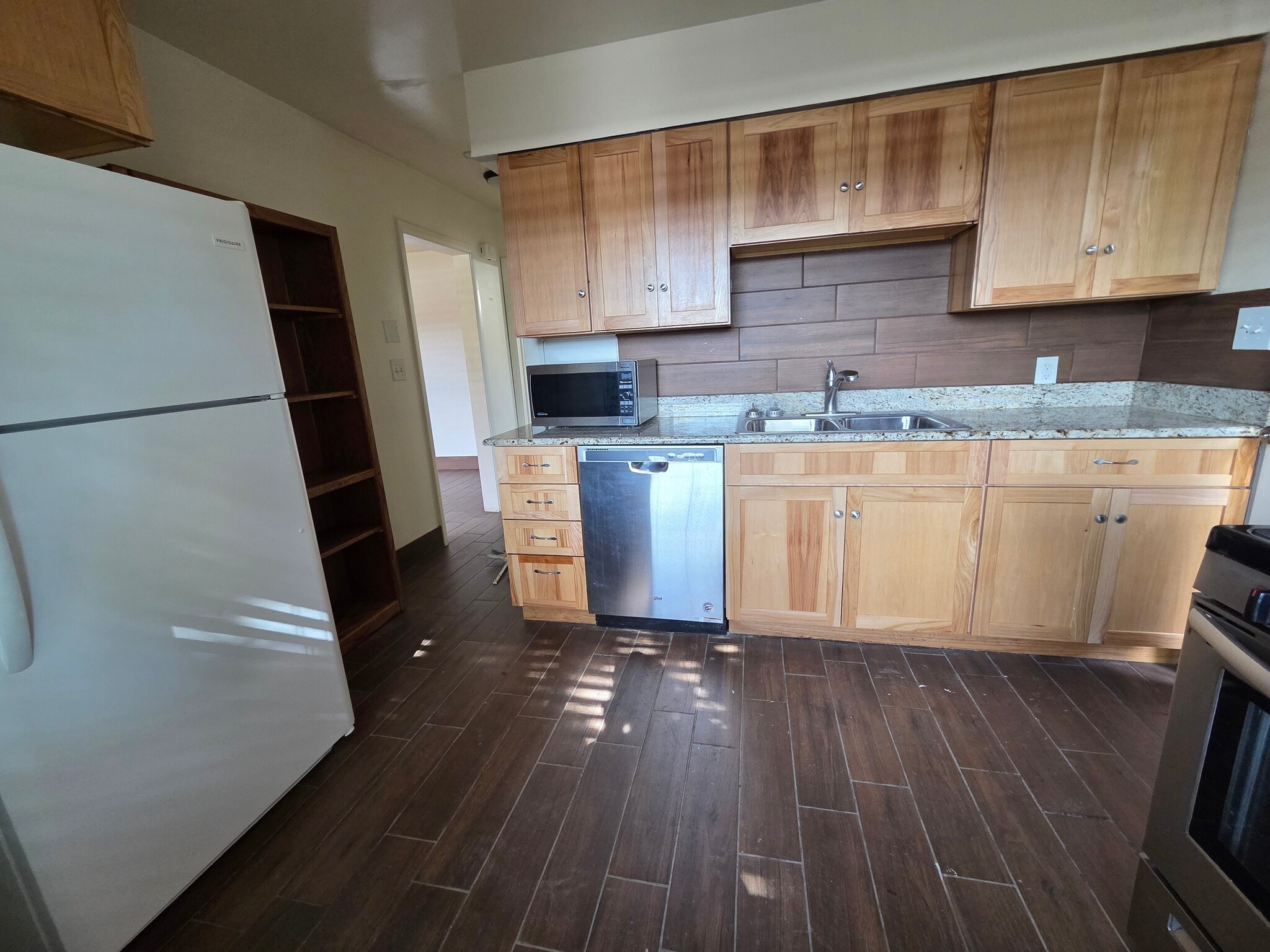 Building Photo - 395 W 1500 S