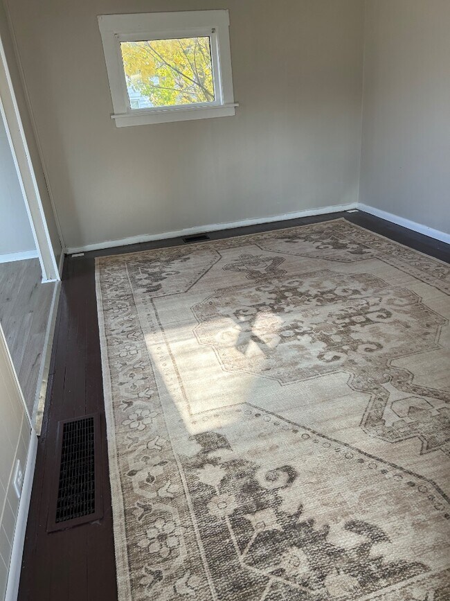 Building Photo - 4301 W 47th St