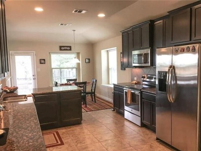 Building Photo - 17900 Linkview Dr
