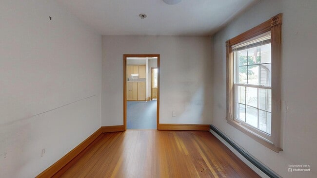 Building Photo - Sunny 4 Bed in Roxbury .5mi from the Orange Line