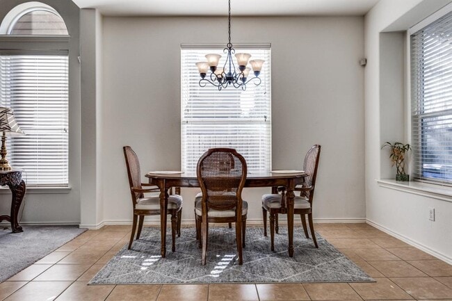 Building Photo - 10300 Laredo Dr