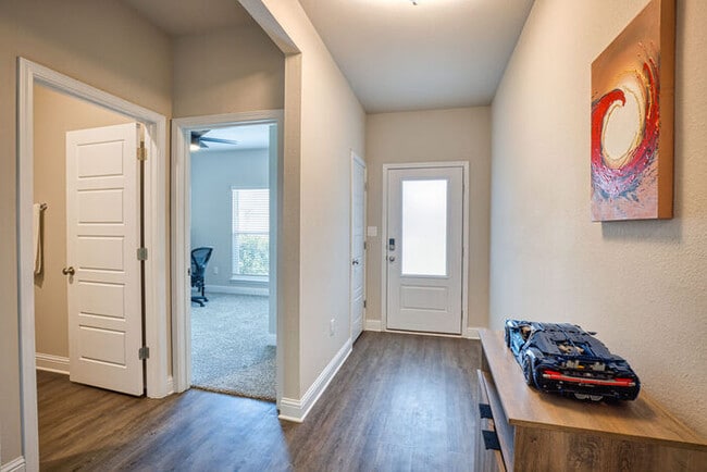 Building Photo - 5458 Leeds Ln