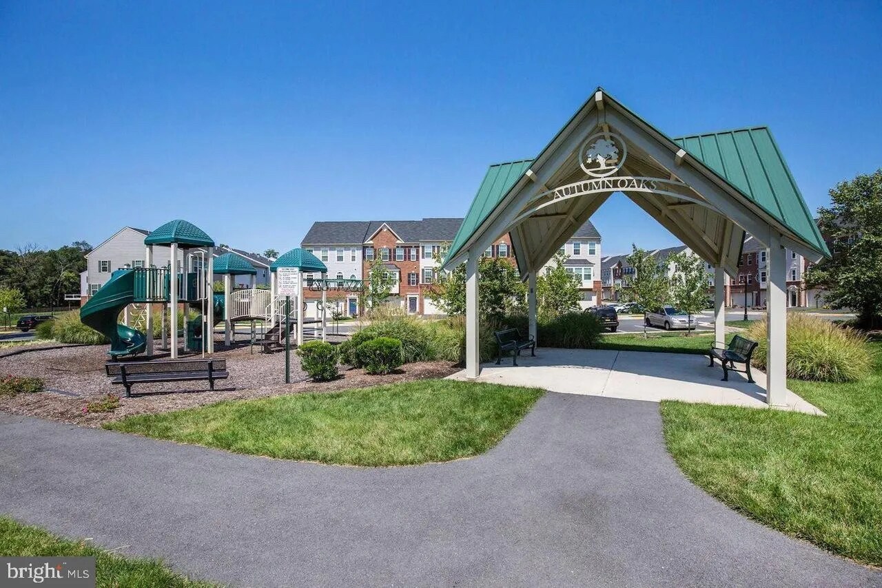 Building Photo - 45903 Peach Oak Terrace