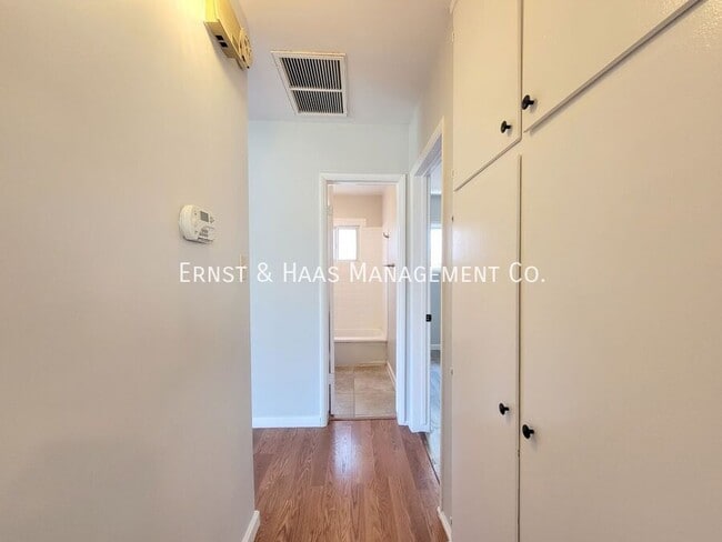 Building Photo - 3527 Pine Ave