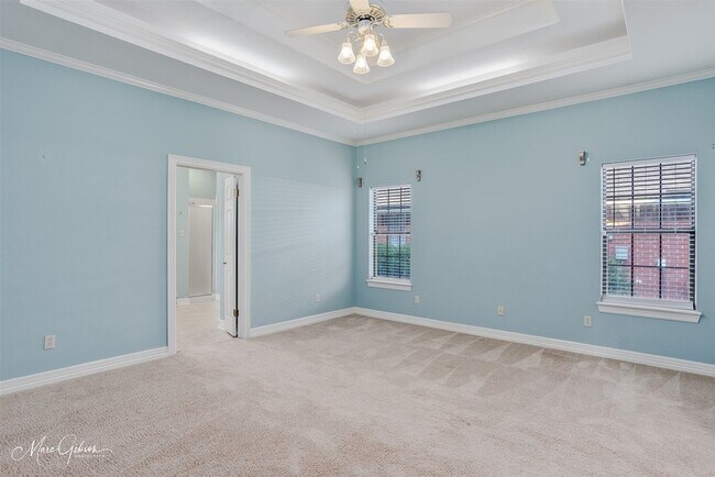Building Photo - 462 Mayfair Ct
