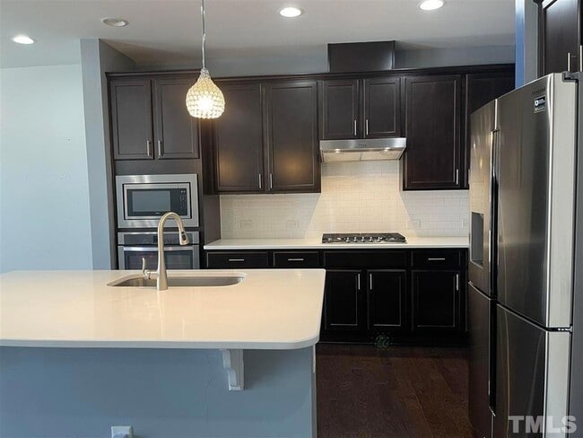 Building Photo - 806 Bristol Bridge Dr