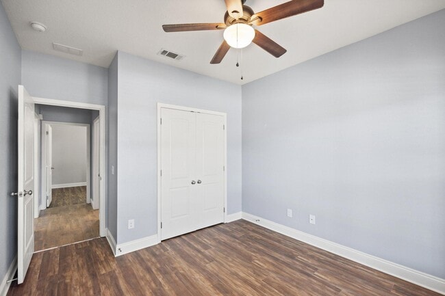 Building Photo - 8393 New Orleans Ct