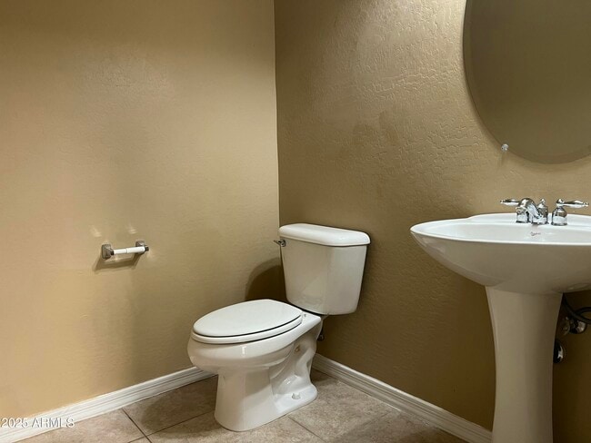 Building Photo - 6734 W Blackstone Ln