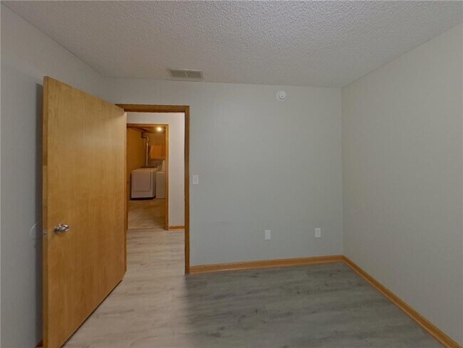 Building Photo - 739 Ashley Dr