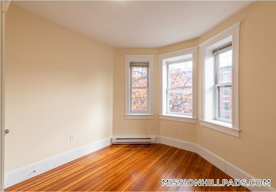 Building Photo - 887 Huntington Ave