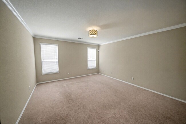 Building Photo - Beautiful 4-Bedroom, 3-Bath Home in Kensin...