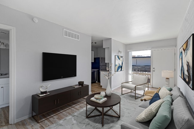 Building Photo - 5570 E Hampton St