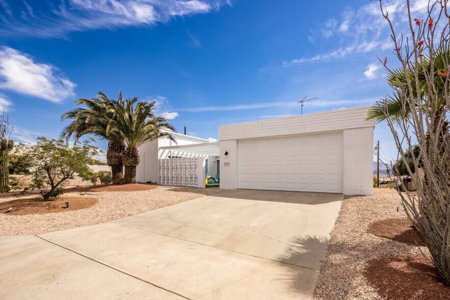 Building Photo - 2906 Castaway Dr