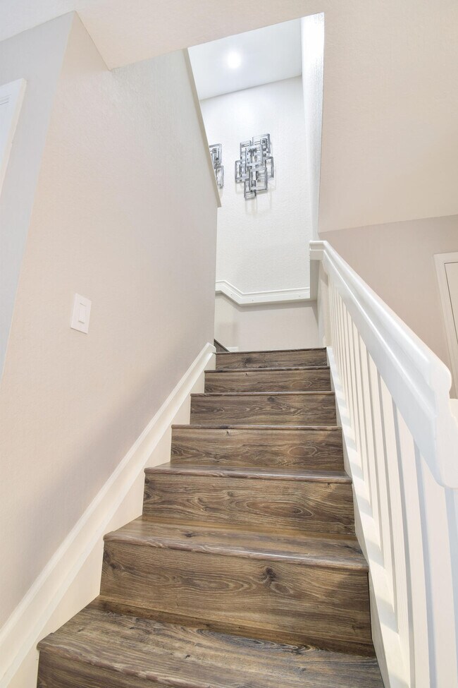 Building Photo - 6125 Eaton St