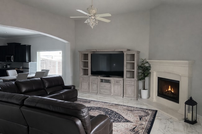 Building Photo - 2013 San Marino Ln