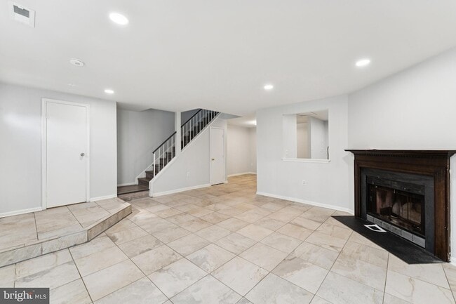 Building Photo - 7527 Belle Grae Dr