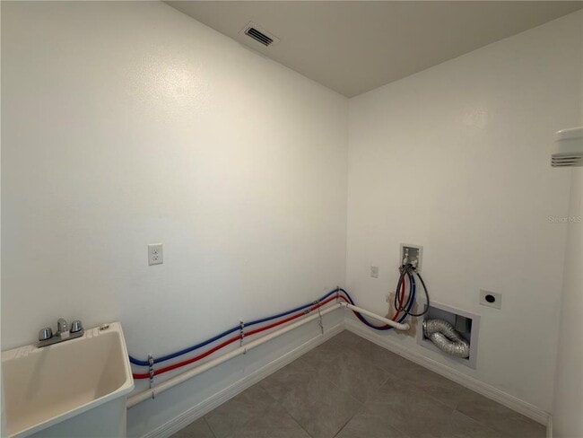 Building Photo - 276 Willow Bend Dr