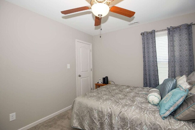Building Photo - 3028 Helmsman Dr