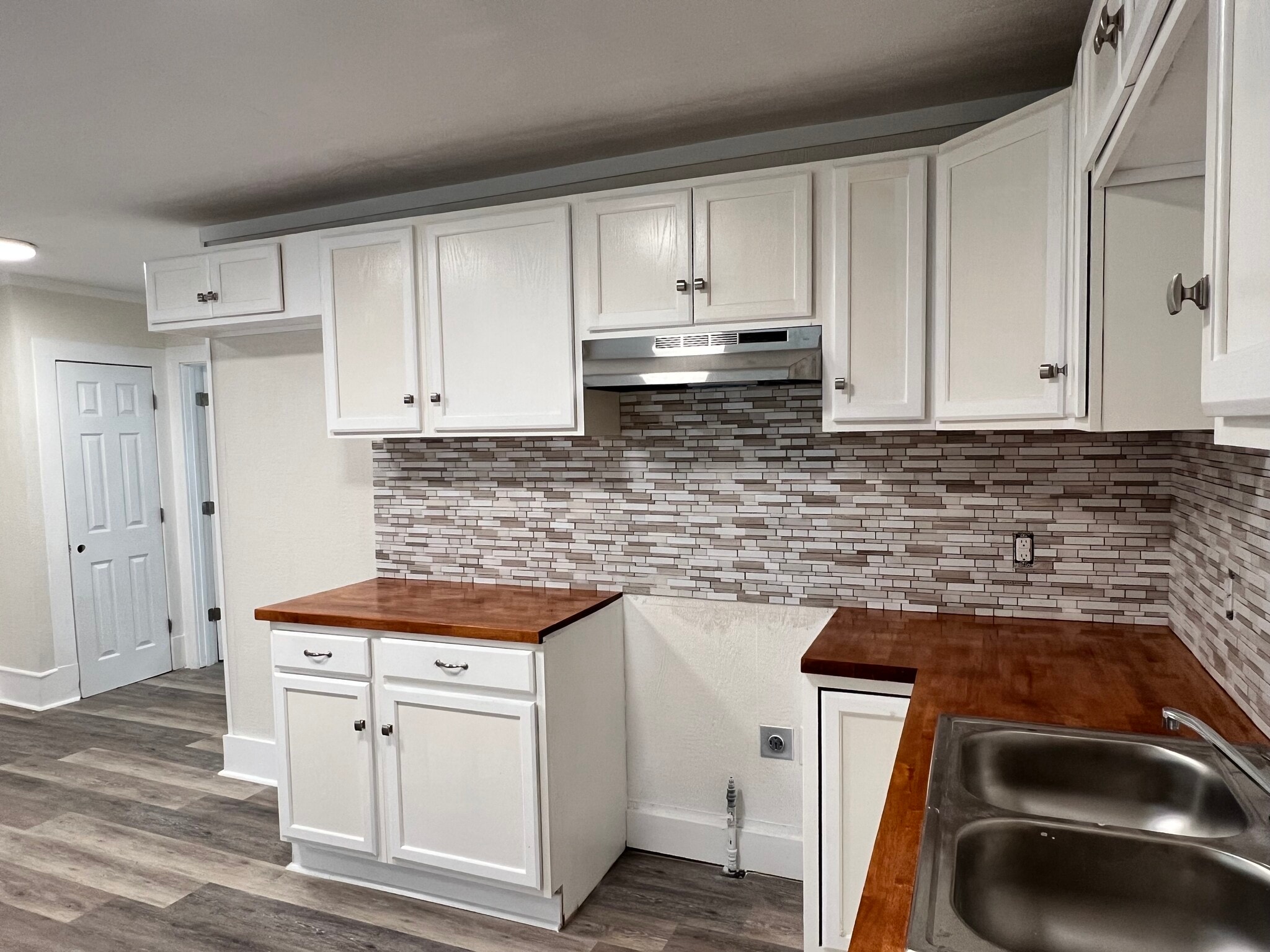 Building Photo - 1221 Georgia St