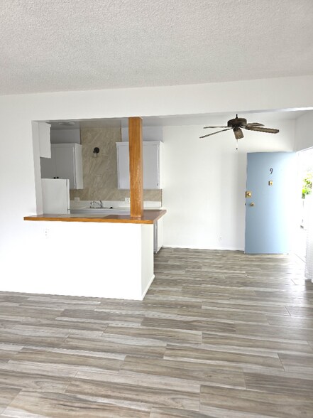 Building Photo - 1150 Manhattan Beach Blvd