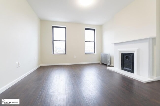 Building Photo - 662 6th Ave