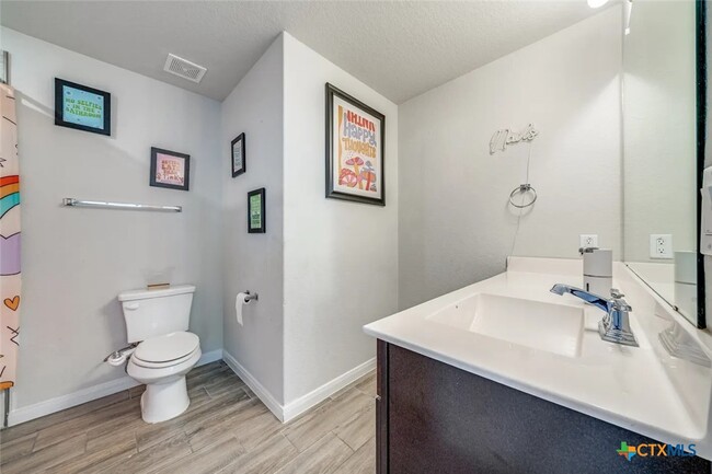 Building Photo - 1390 Rios Bend Dr